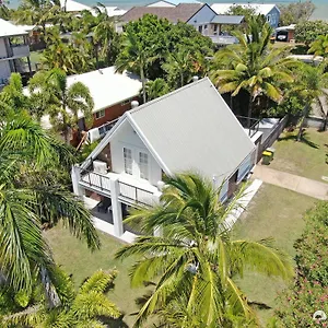 https://a-frame-on-ferguson.queenslandhotels.net
